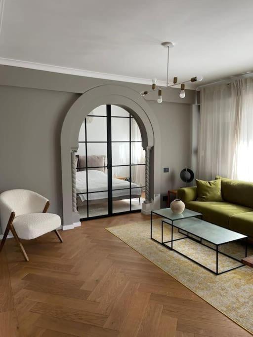 Stunning 1Bd Flat With 50M2 Terrace In The City Center Bucureşti Eksteriør bilde